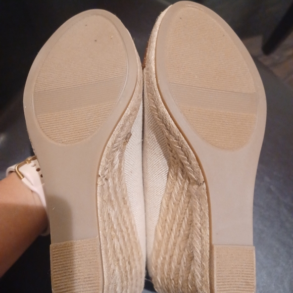 Espadrilles - Picture 3 of 5
